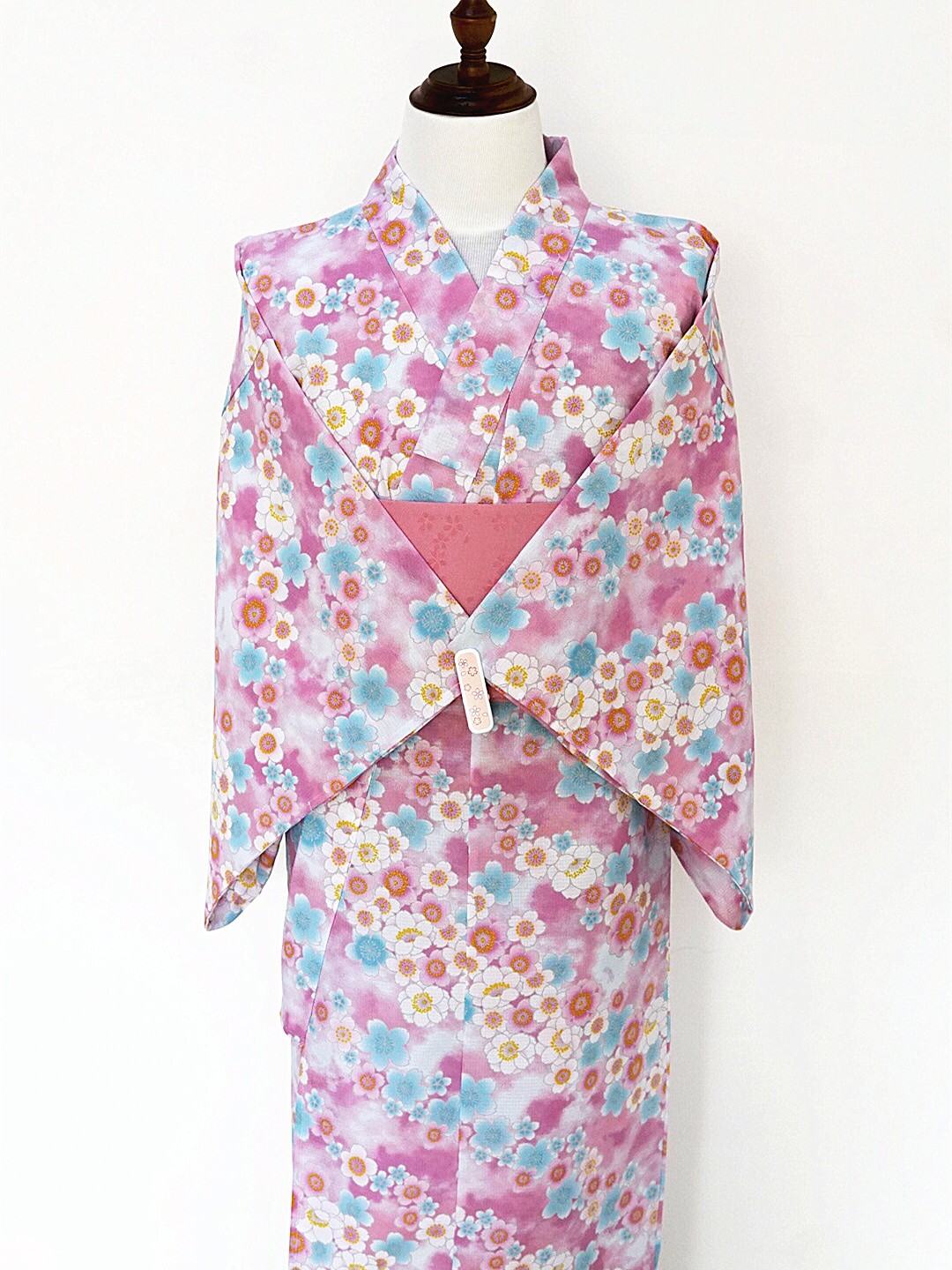 Japanese kimono yukata women's - огляд і ціна Japanese Women Formal Wear